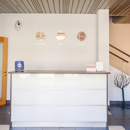 Apartmanhotel Kert Free Parking 3*