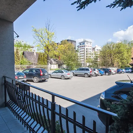 Kert Free Parking 아파트호텔 3*