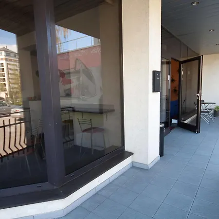 Kert Free Parking Aparthotel Riga
