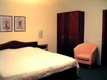 Apartmanhotel Kert Free Parking 3*