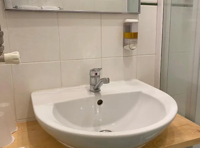 Kert Free Parking Aparthotel 3*