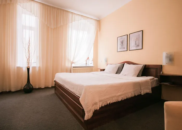 Kert Free Parking Aparthotel 3*