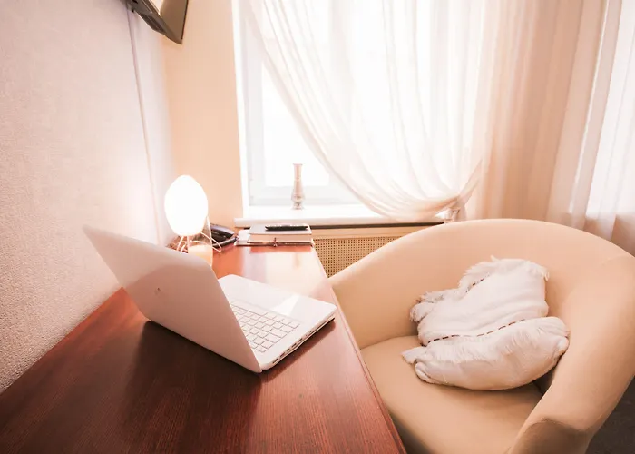 Kert Free Parking Aparthotel