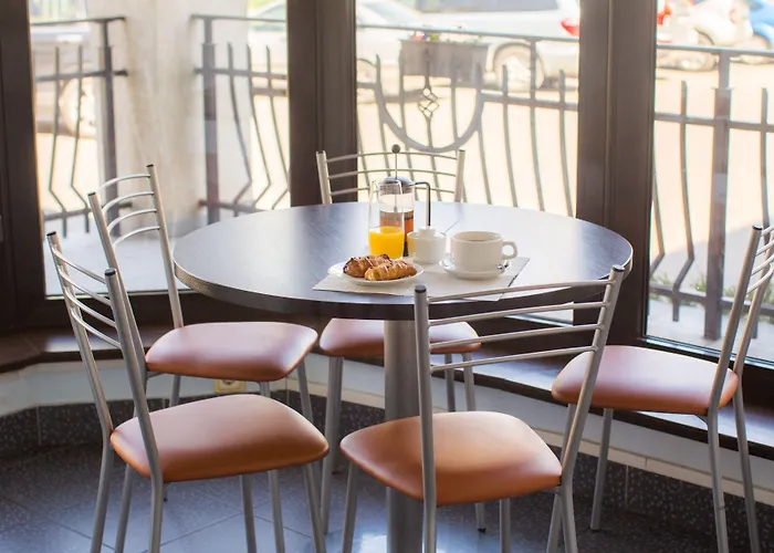 Kert Free Parking Aparthotel