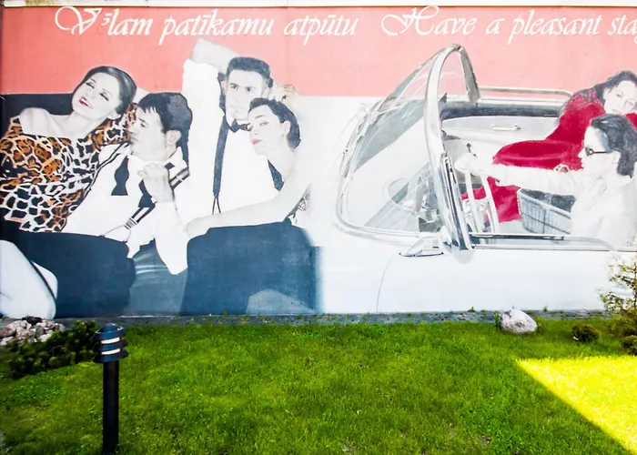 Kert Free Parking Aparthotel