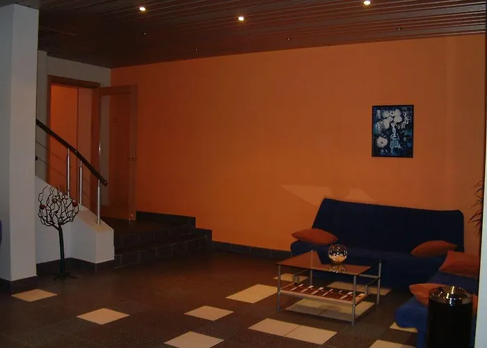 Kert Free Parking Aparthotel