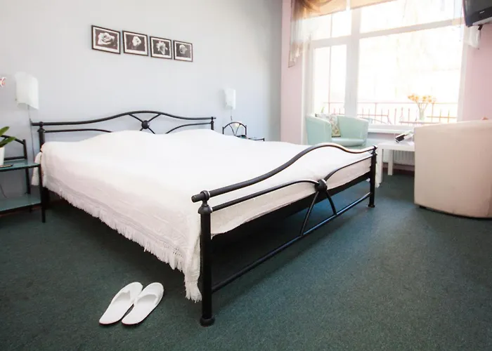 Kert Free Parking Aparthotel