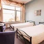 Kert Free Parking Aparthotel