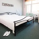 Aparthotel Kert Free Parking