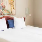Aparthotel Kert Free Parking 3*