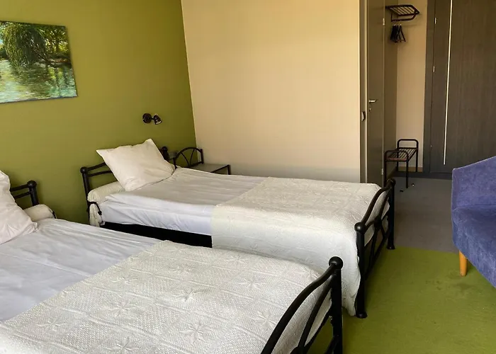 Kert Free Parking Aparthotel 3*