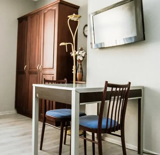 Aparthotel Kert Free Parking 3*