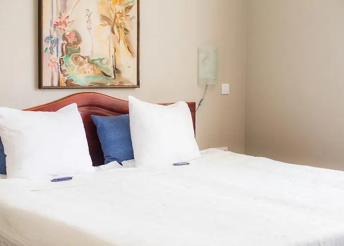 Aparthotel Kert Free Parking 3*